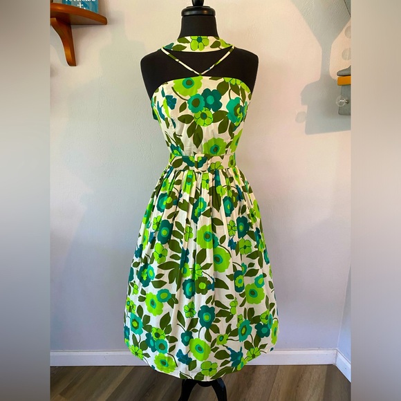 Bettie Page Dresses & Skirts - 🦄 ALERT 🚨 TATYANA SHIRLEE TEGGE SWING RETRO VINTAGE FLORAL DRESS
